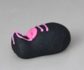 Fekete-pink cipő - mini figura