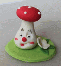 Gomba virággal - közepes figura